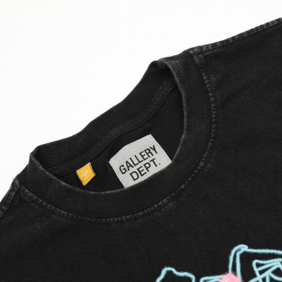 Gallery DGept. High-quality short-sleeved T-shirt with gold-stamping print - Picture 3 of 7